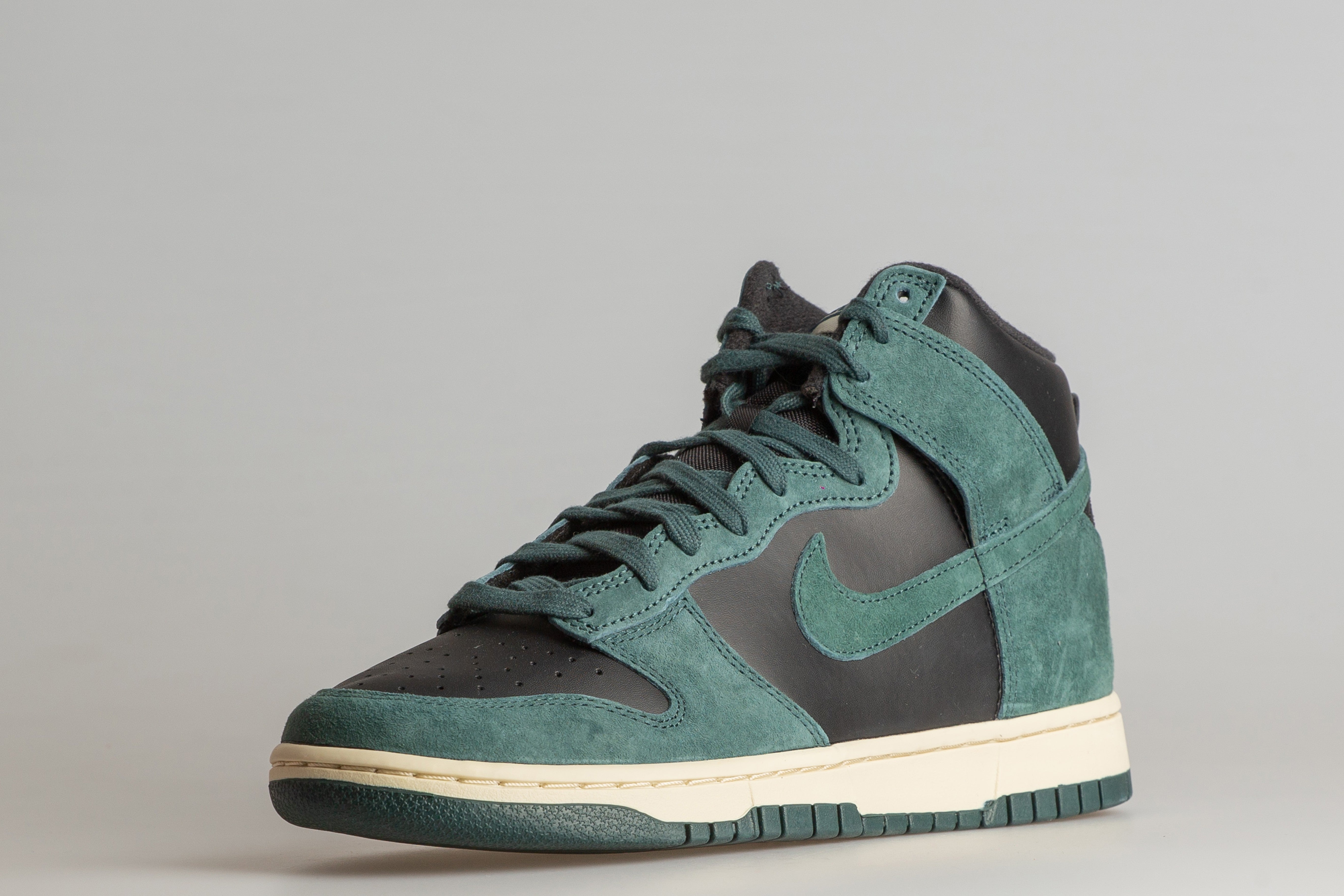 Dunk Hi Retro