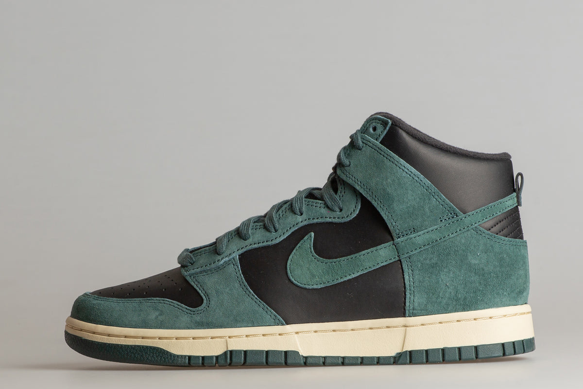Dunk Hi Retro