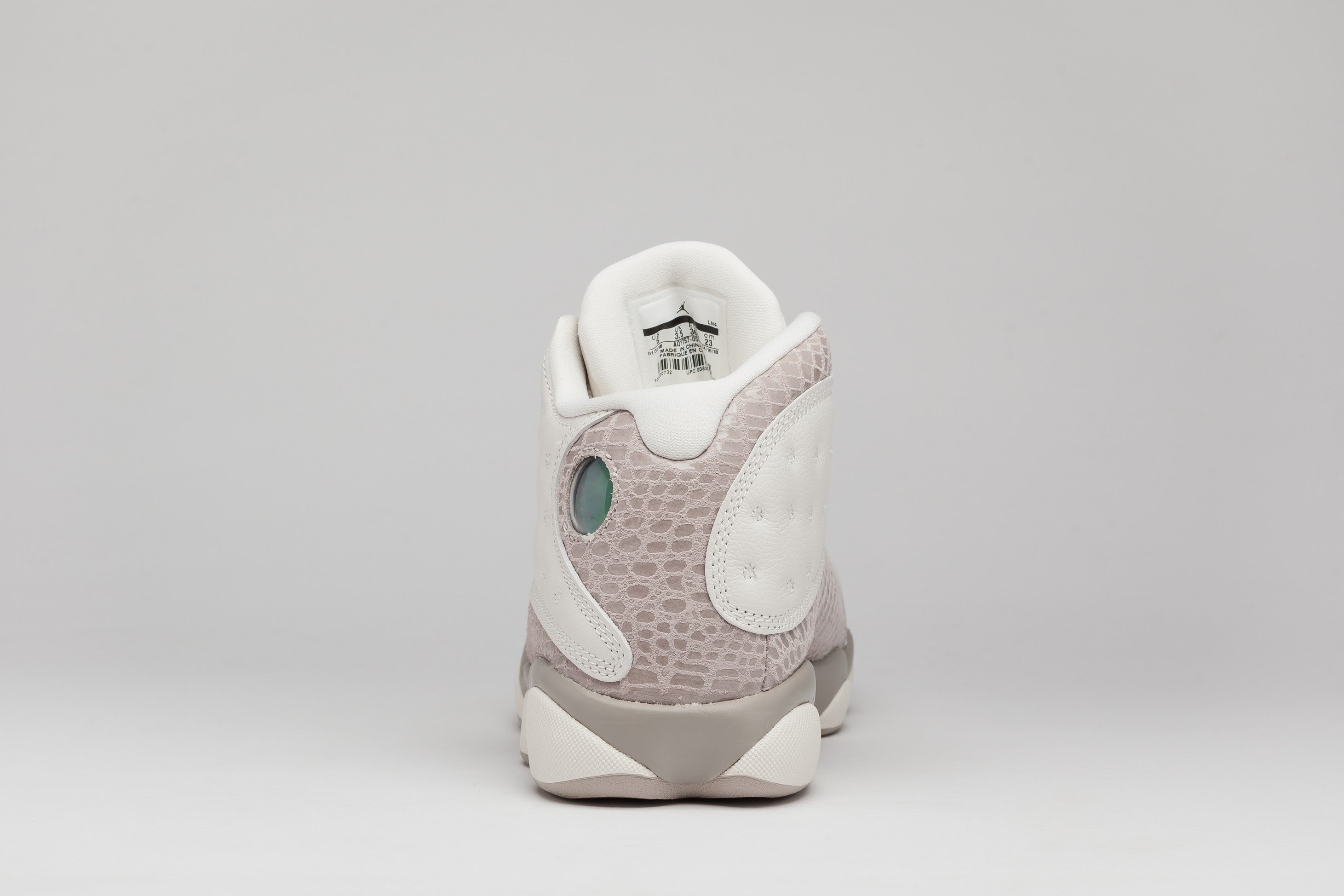 WMNS 13 Retro