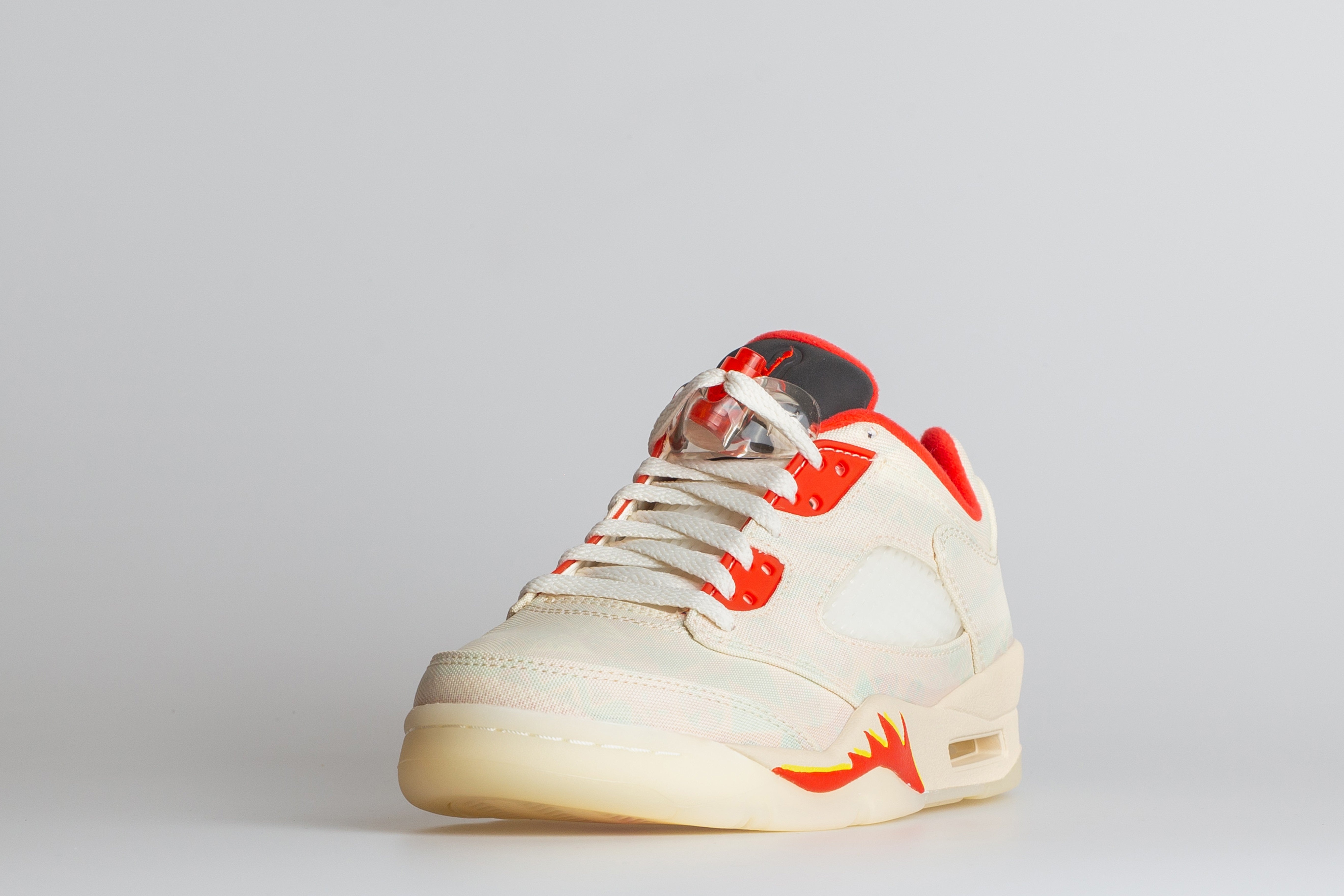 5 Retro Low CNY