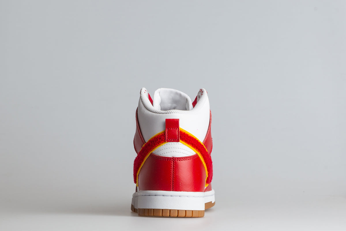 Dunk Hi Retro University