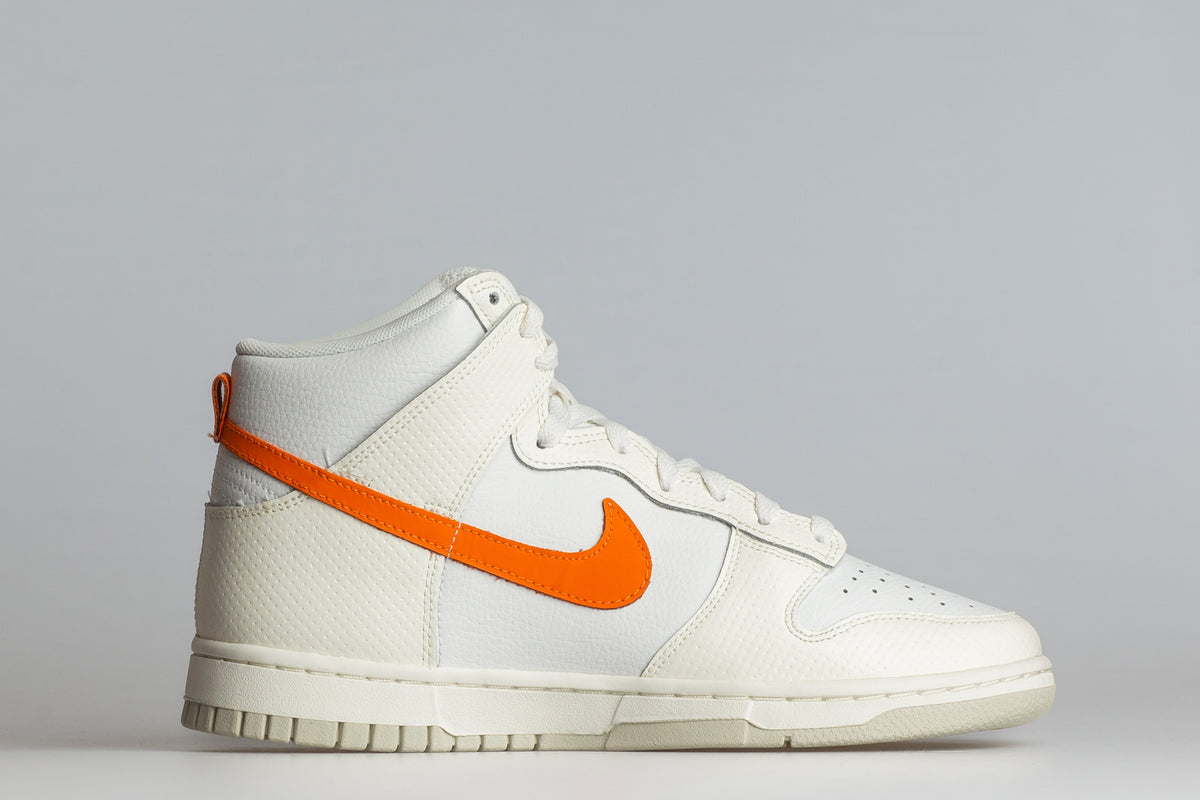 W Dunk Hi