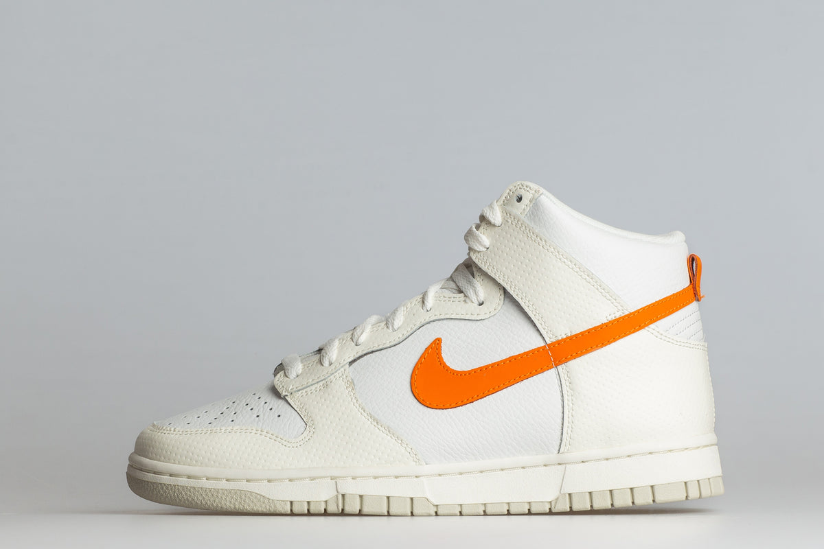 W Dunk Hi