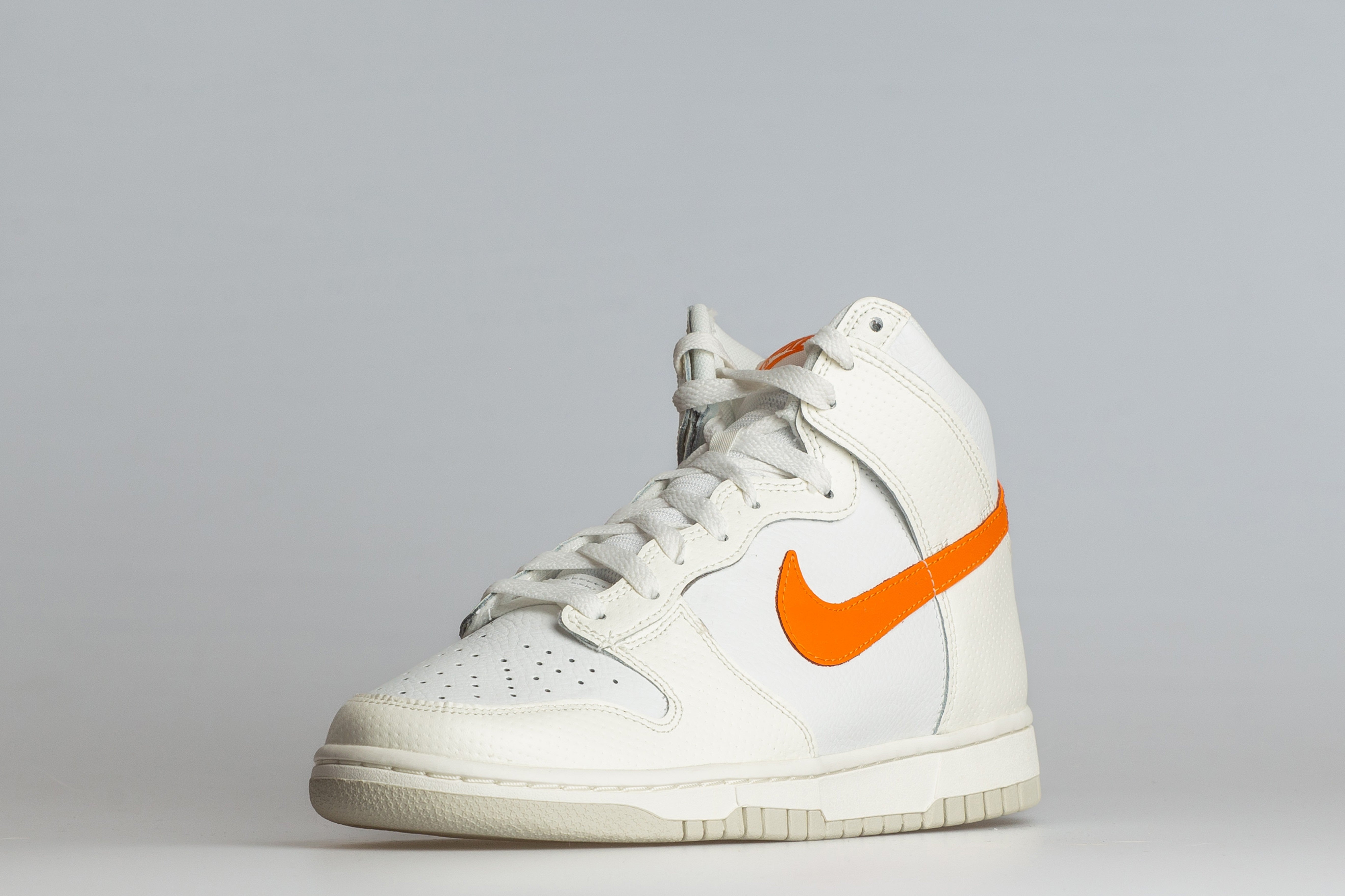 W Dunk Hi
