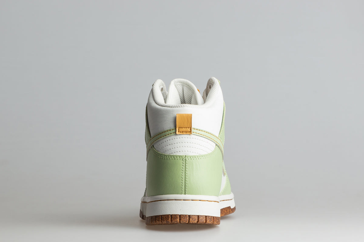 Dunk Hi Retro SE