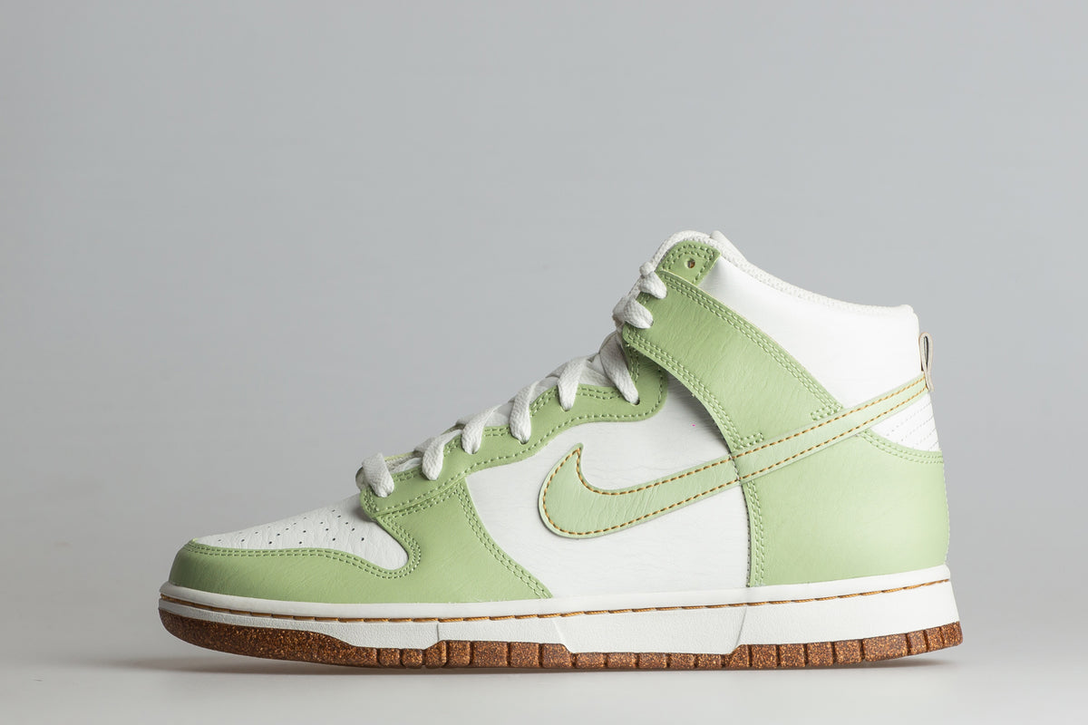 Dunk Hi Retro SE