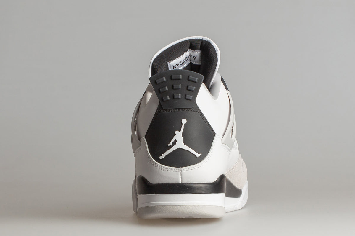 4 Retro