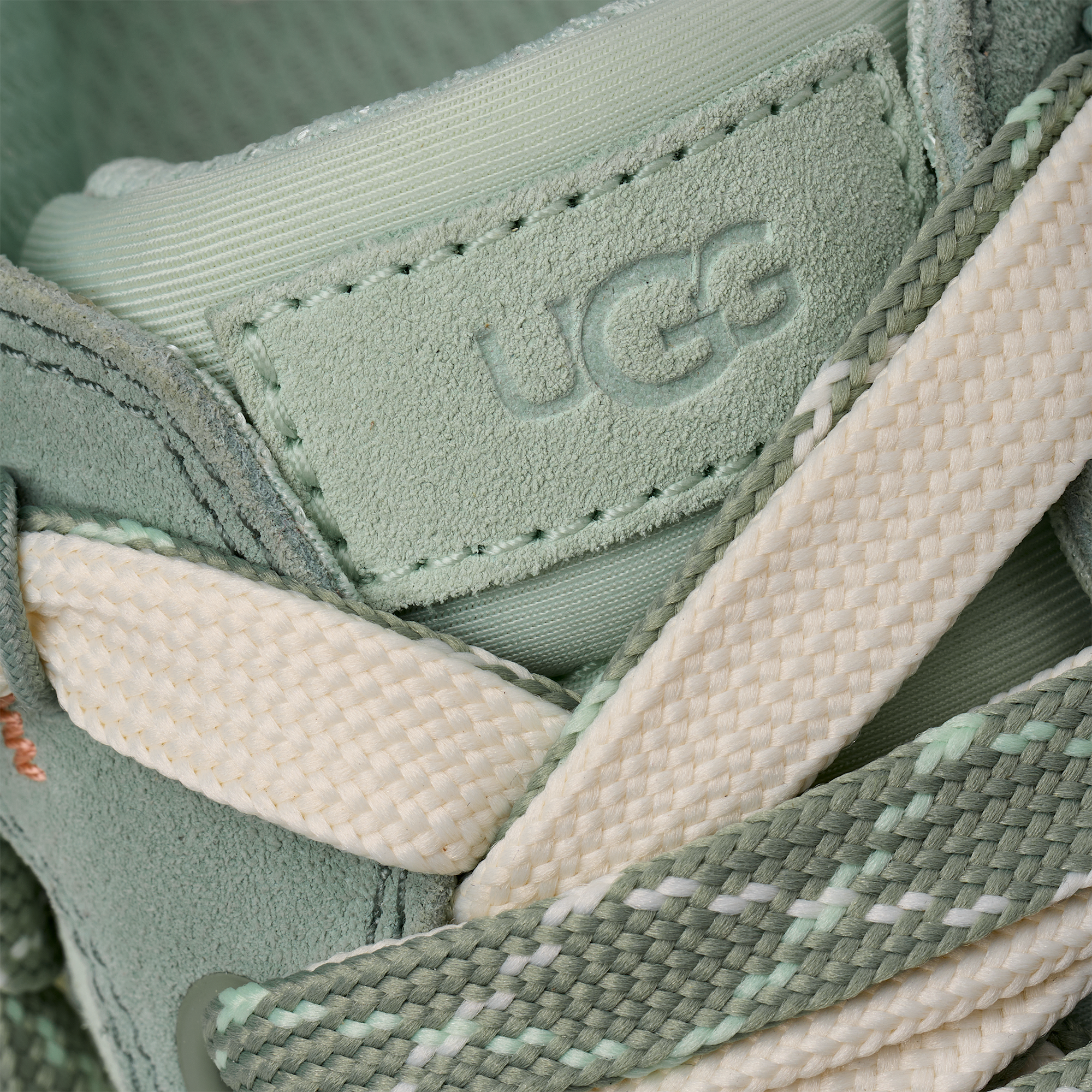 Ugglo Lowmel