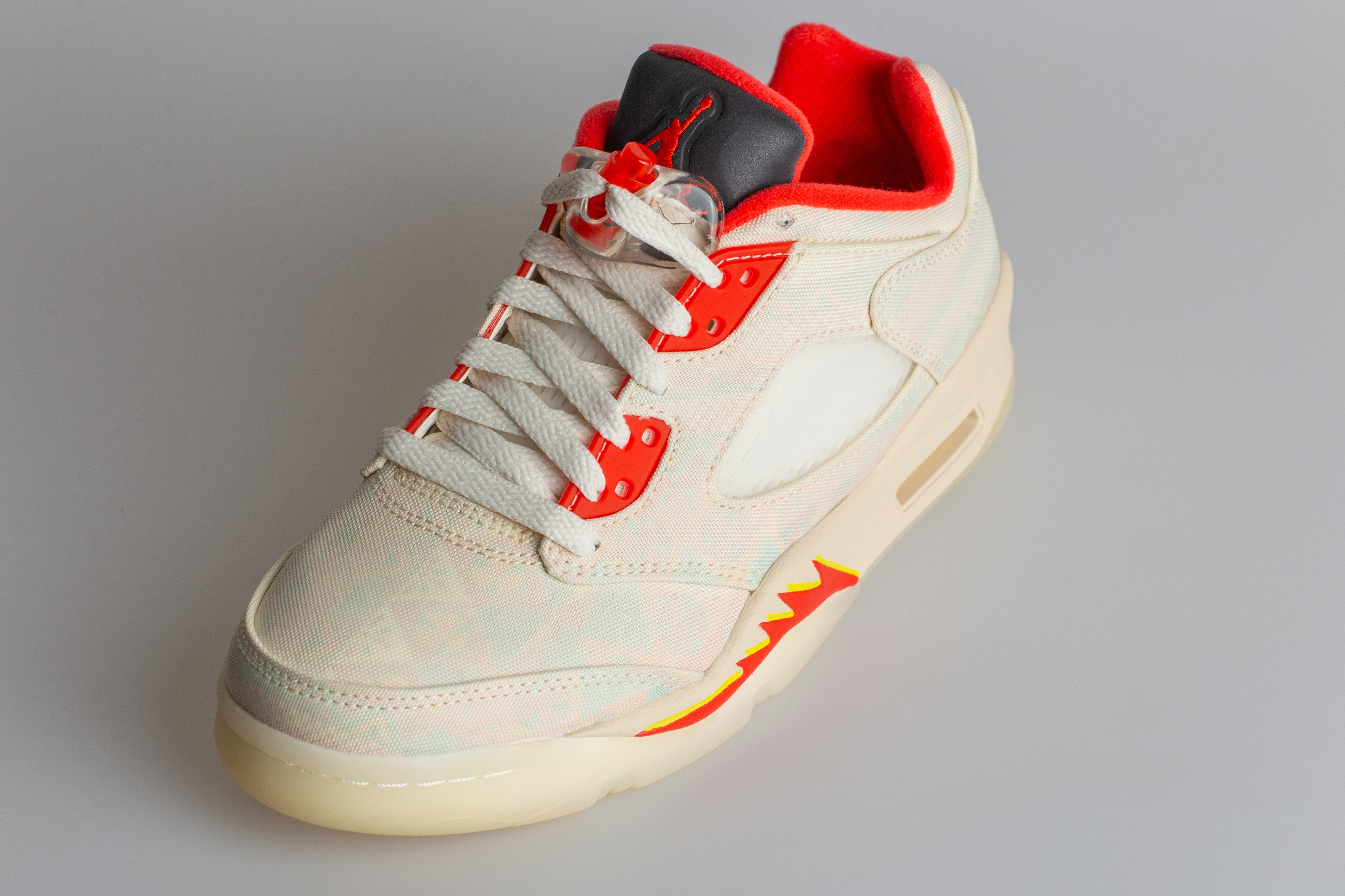 5 Retro Low CNY