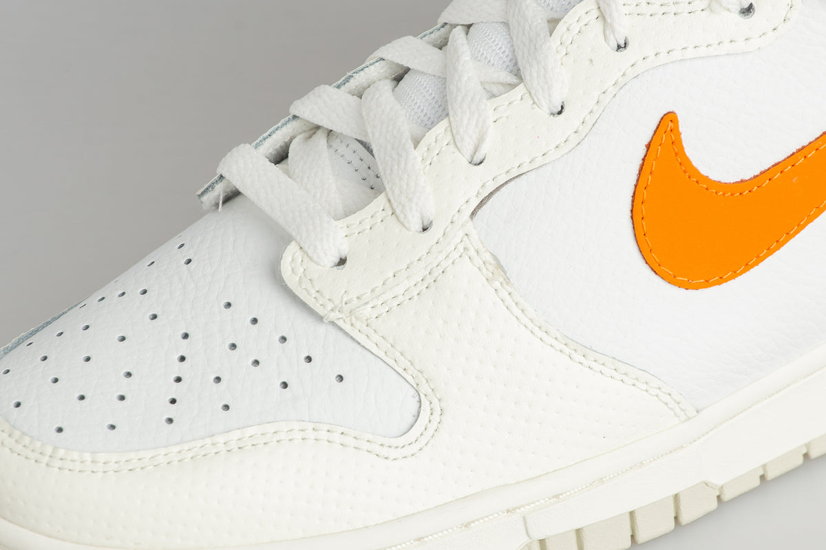 W Dunk Hi