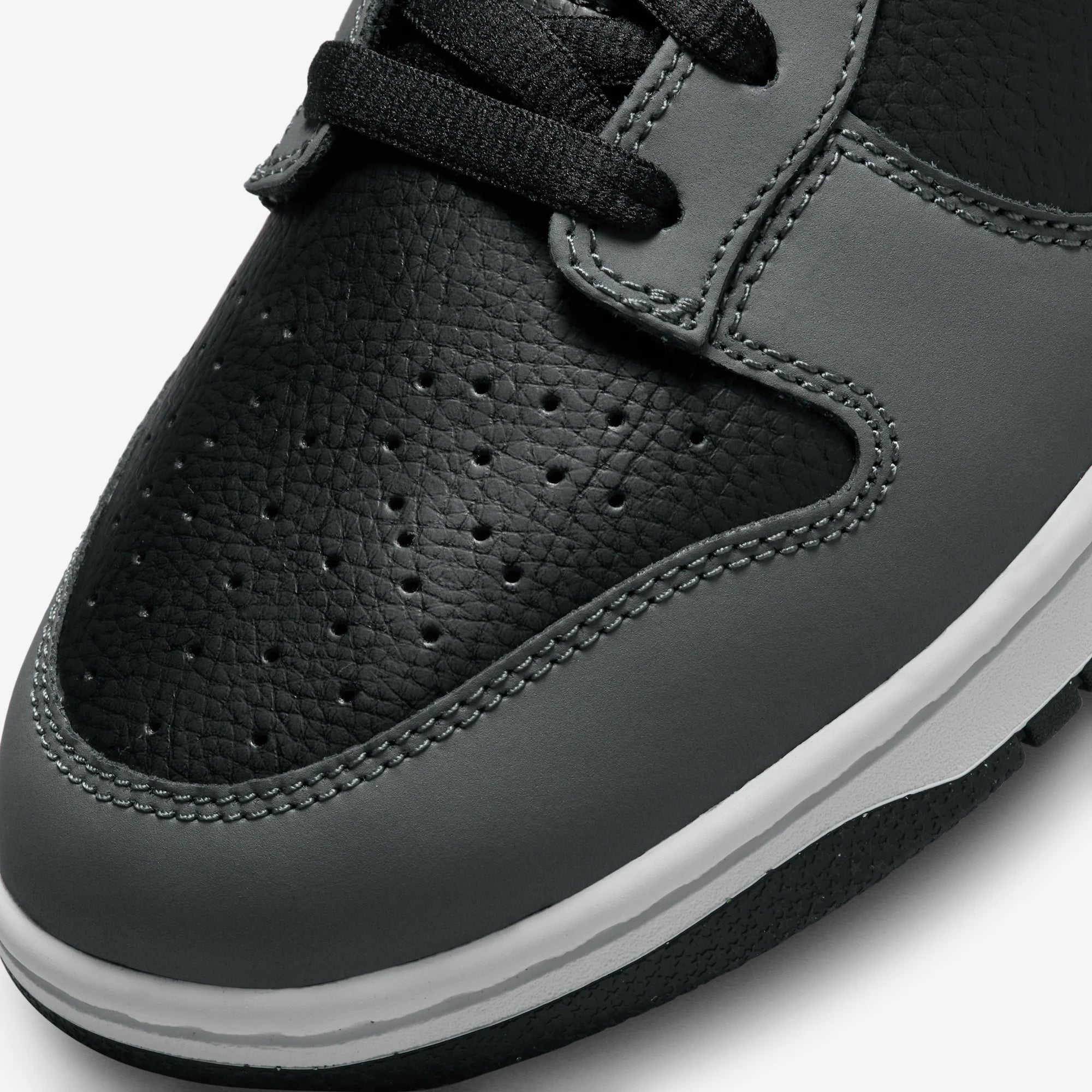 Dunk Low Retro