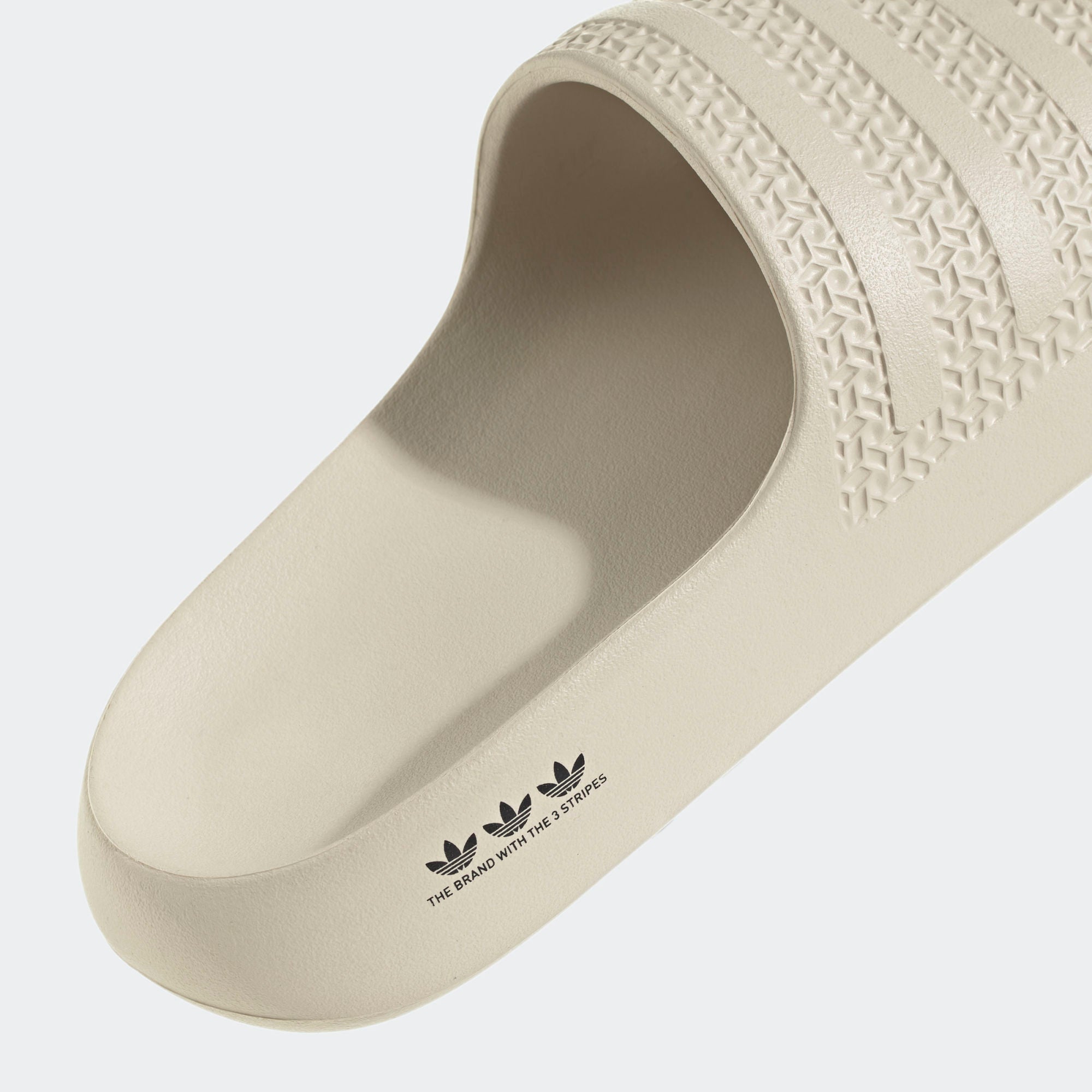 Adilette Ayoon W